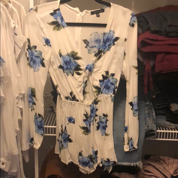 Floral romper - Picture 1 of 1